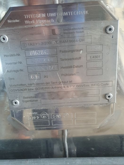 Zbiornik ze stali nierdzewnej 250l z mieszadłem, mieszalnik