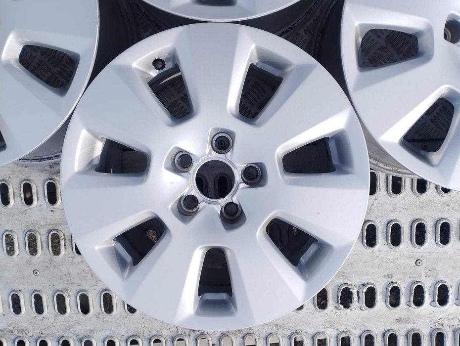 Felgi Aluminiowe Audi Ronal 2399 16x7,5Jx16HAx5x112 4.G.0.6.0.1.0.2.5