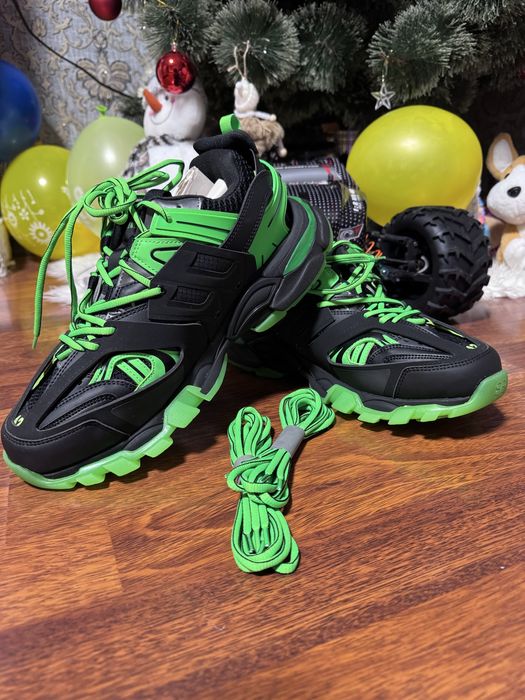 Продам кросівки Balenciaga Track