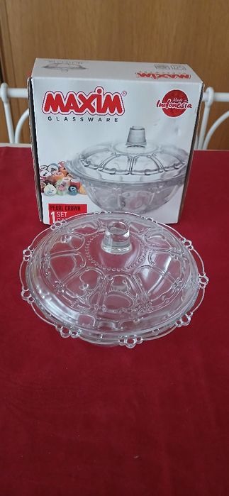 Bomboneira Maxim, nova