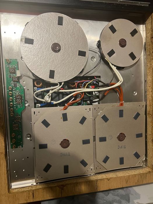 Płyta indukcyjna Amica na części