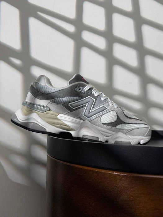 Чоловічі кросівки New Balance 9060 Grey White