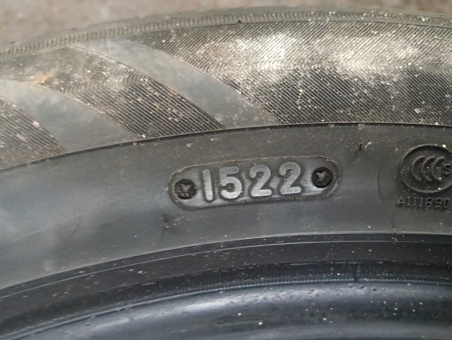 Opony letnie, 2022 r. 235/50 r19