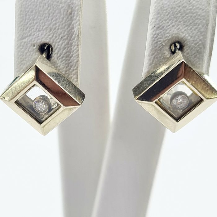 Продам золотые изделия с бриллиантами