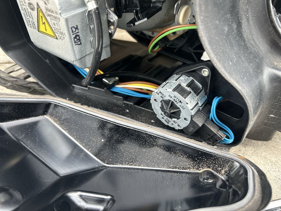 Lampy przod przednie e60 e61 xenon D2S NIESKRETNY  komoletny duzo zdje