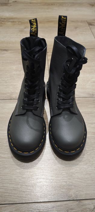Dr. Martens PASCAL - szary
PASCAL - Szary