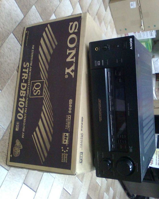 Amplificador Sony alta fidelidade STR DB-1070  Dolby Digital DTS 600W