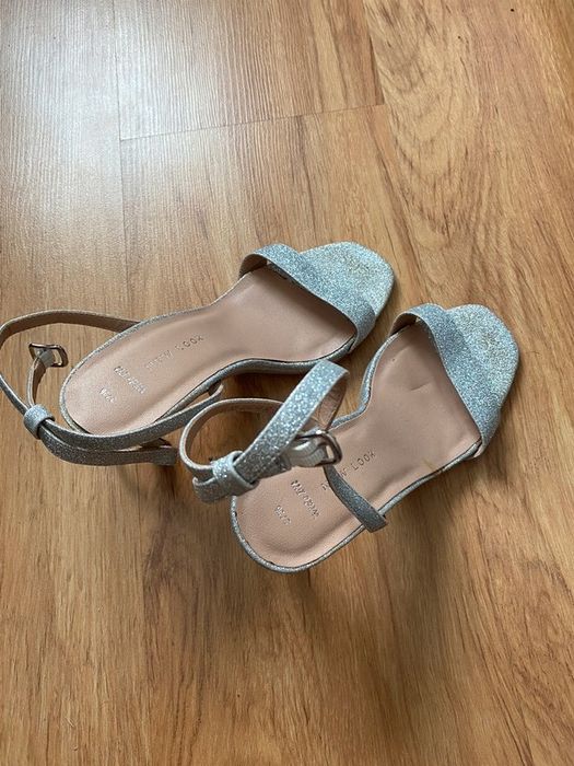 Buty na obcasie sandałki New Look