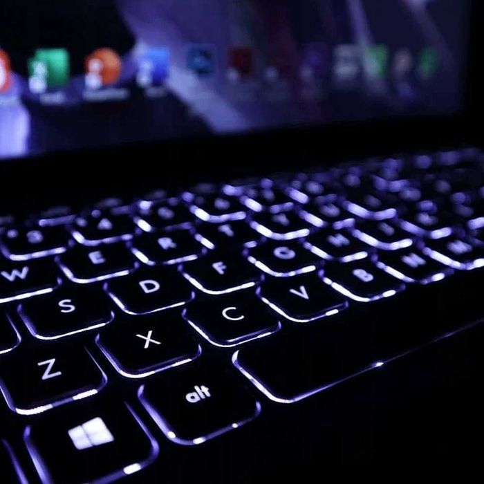 LAPTOP HP i7/ 16/ SSD 256+320/ Thunderbolt/ W11/ 15,6 IPS/ dowóz