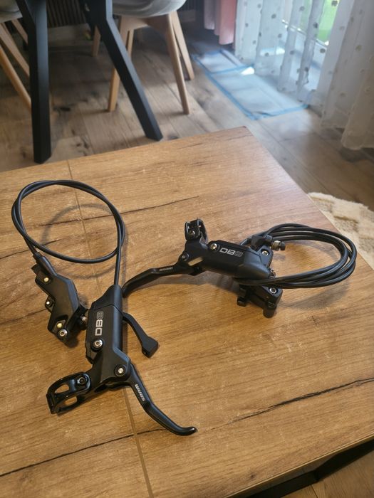 Hamulce hydrauliczne Sram DB8 czterotłokowe