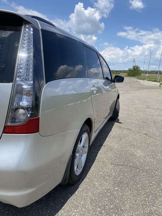 Mitsubishi grandis