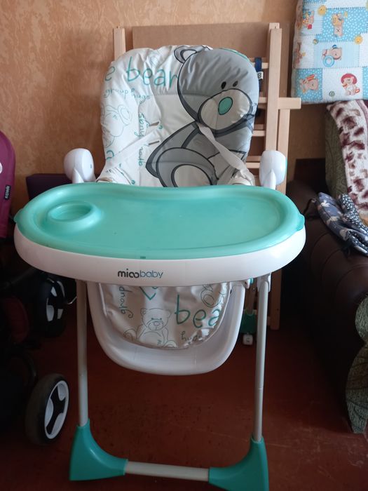 Стілець для годування