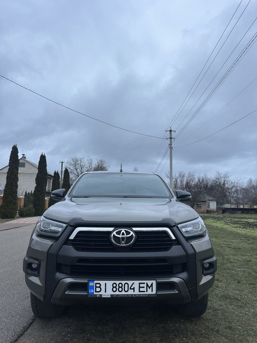 Toyota Hilux 2021 року, комлектації Legend