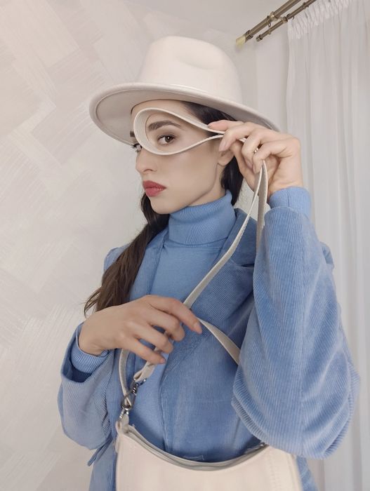 Cream ivory moon leather bag Torebka kosc sloniowa ksiezyc przez ramie
