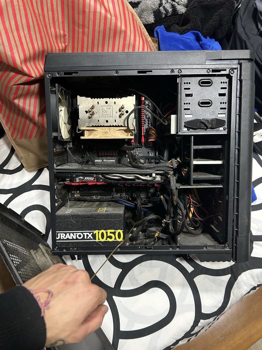 Computador gaming (não passa imagem)