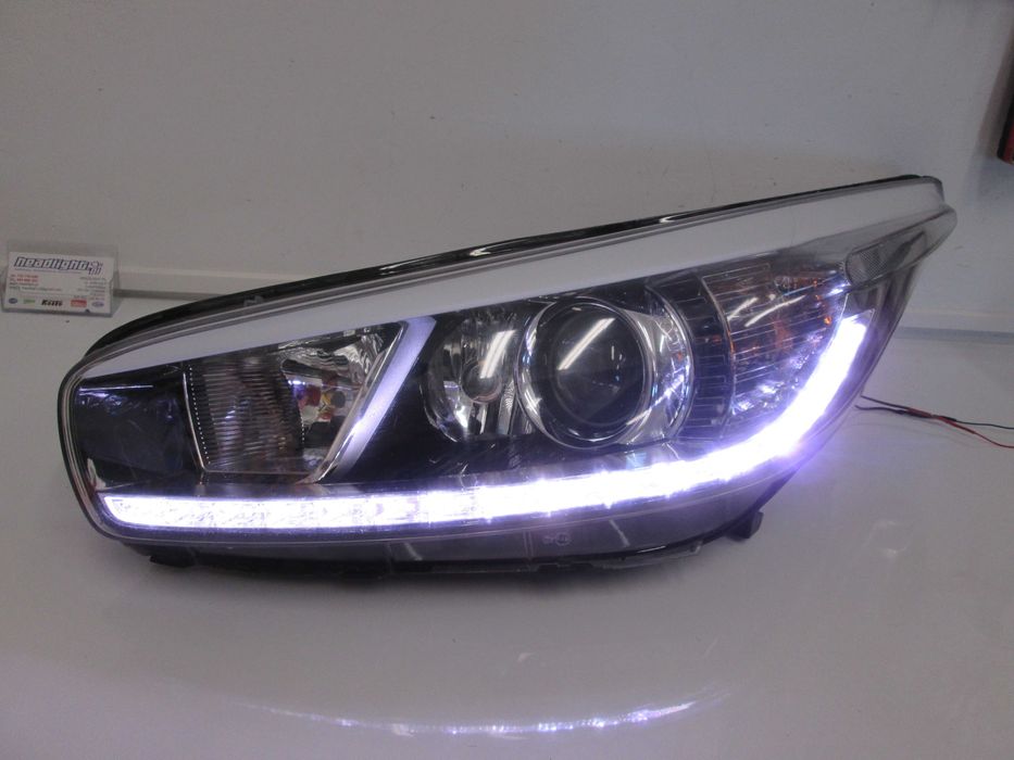 KIA Ceed II lampa przednia lewa LED H7
