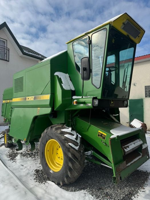 Комбайн свіжопригнаний John Deere 1052
