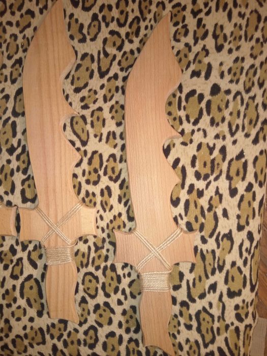 Сабля деревянная резная. Игрушки. Новые.