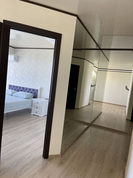 Подобова Погодинна оренда Шикарная VIP двухкомнатная студия 95 квартал