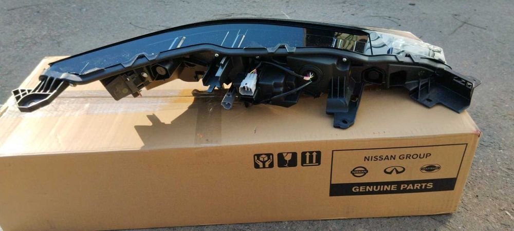 Nissan Rogue T33 Фара Ходовой Огонь LED Левый Правый DRL ДХО ОРИГИНАЛ