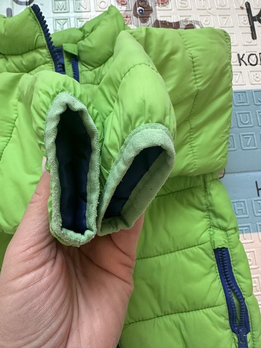 Продам куртку весна 100 грамовка