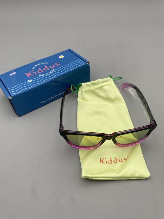 Dziecięce okulary przeciwsłoneczne z polaryzacja i filtrami uv