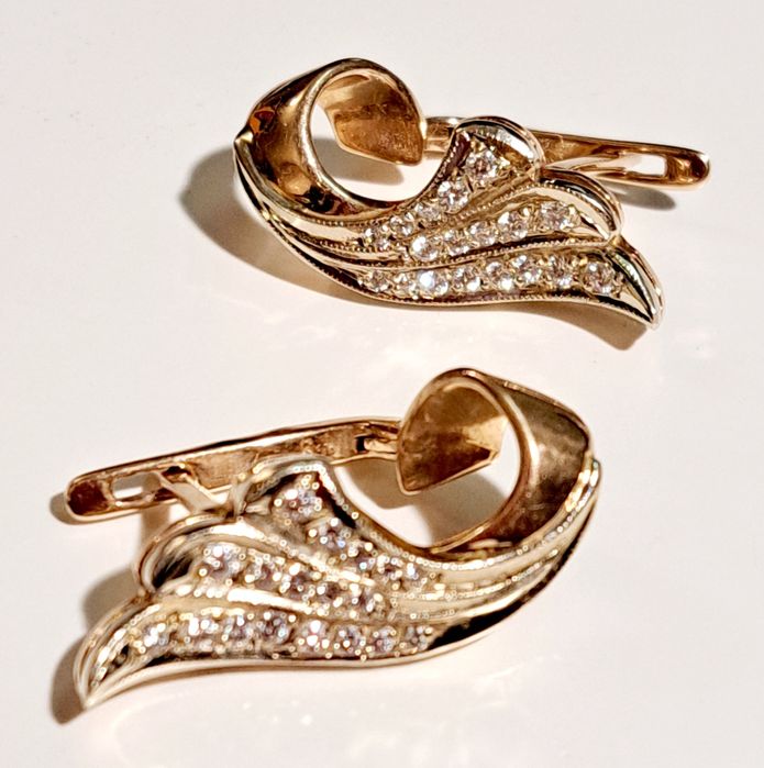 !!!АКЦИЯ!!! Золотые серьги с бриллиантами. 7,67 грм