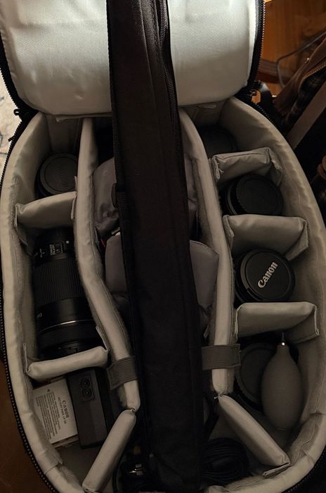 Vendo conjunto Canon EOS 550D