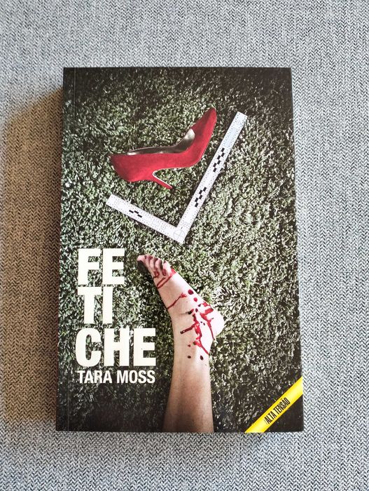 Livro "Fetiche" Tara Moss