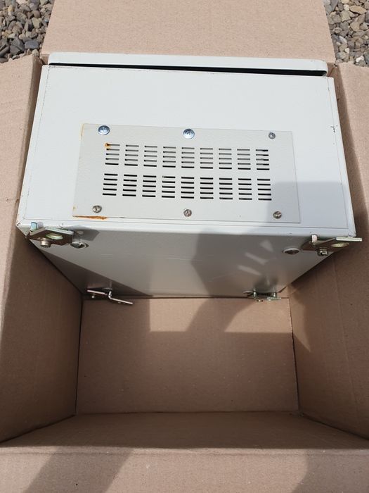 Блок живлення Безперебійне резервне живлення