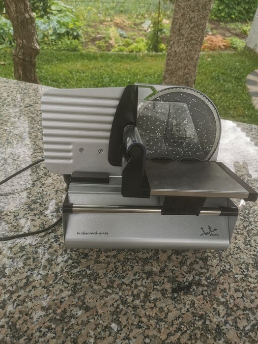 Fiambreira nova Jata