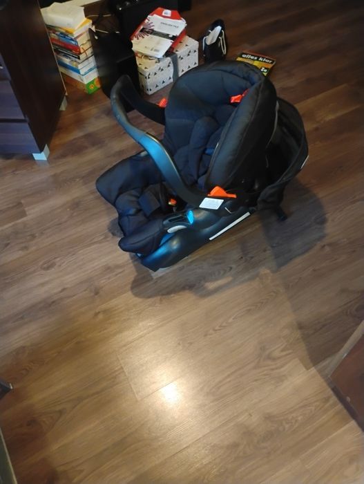 Fotel,nosidełko z bazą firmy teutonia do 13kg