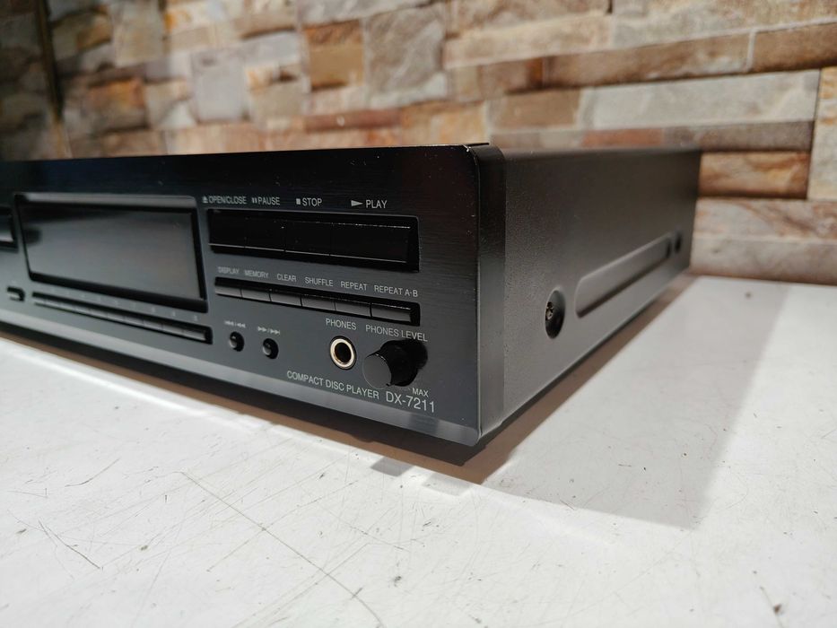 CD  Odtwarzacz Onkyo DX7211