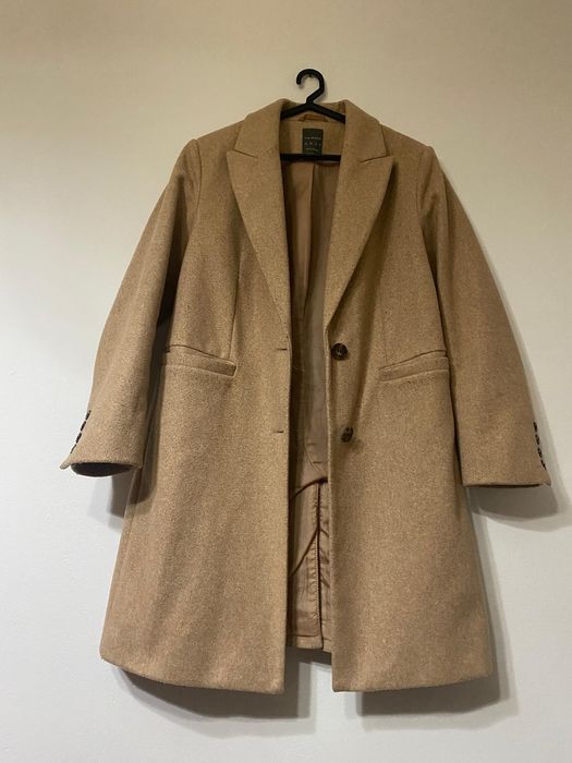 Casaco comprido de mulher. Tam. 36. Bom estado. Primark.