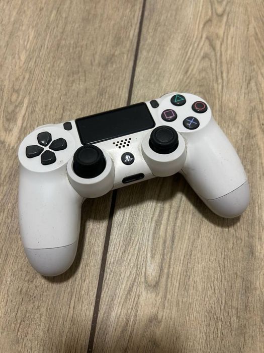 Оригінальні джойстики до Playstation 4