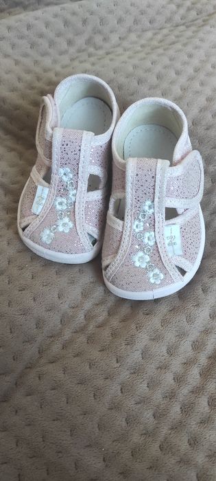 Взуття для перших кроків р. 19