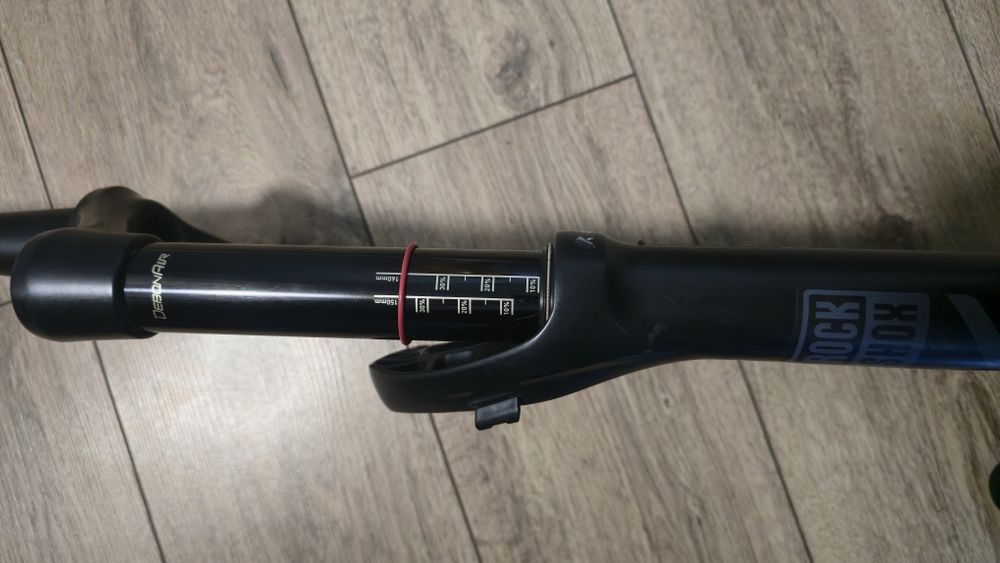 Вилка RockShox Yari RC -  29" Boost 15x110 22 року E-MTB