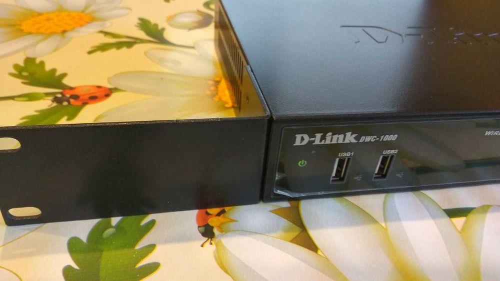 Мультисервисный контроллер беспроводной сети D-Link DWC-1000/A1, б.у.