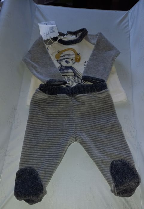 Super szaro biały dres.