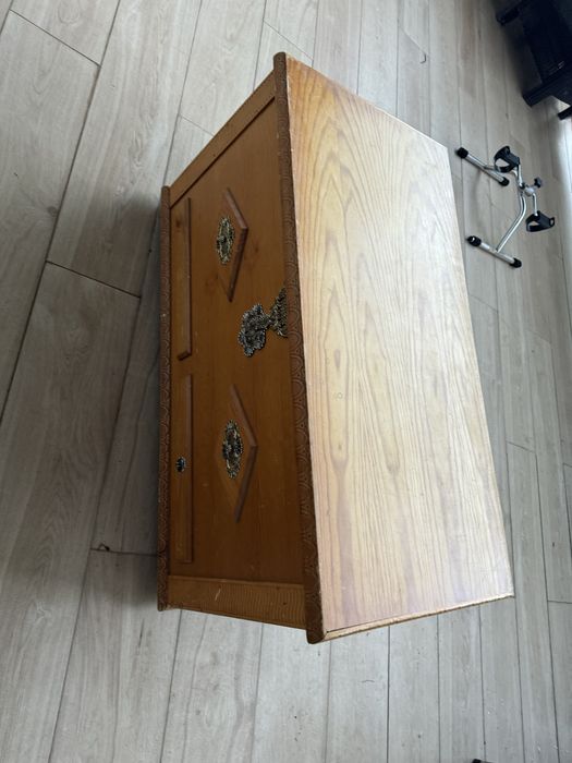 Vendo arca de madeira