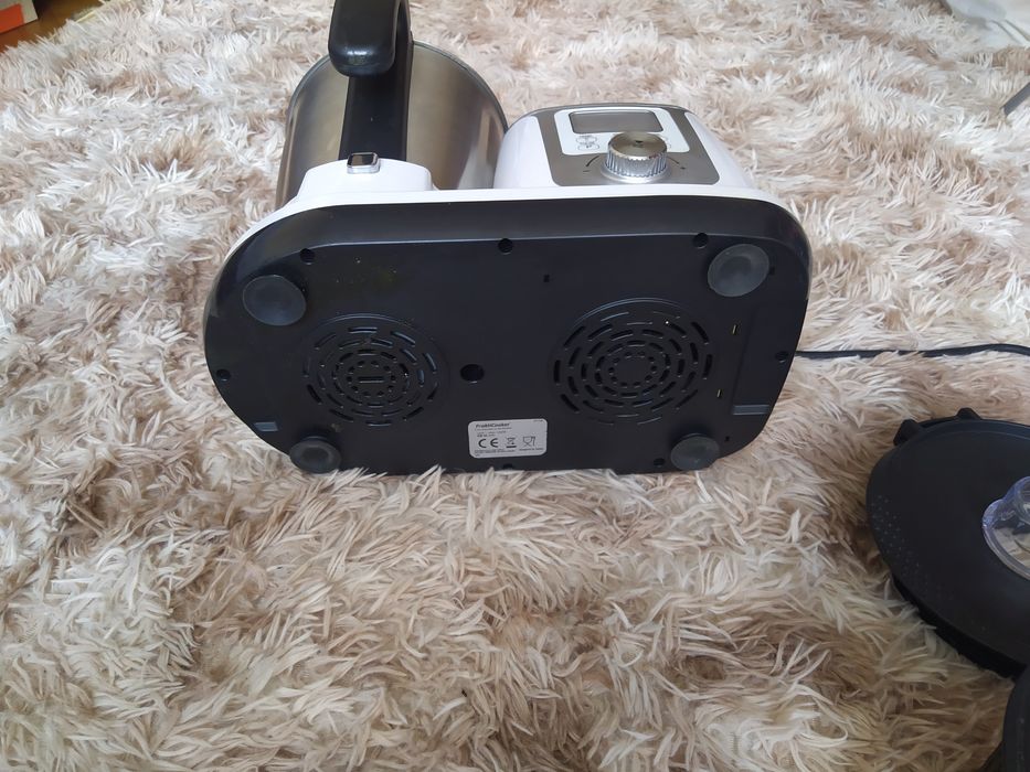 Кухонный робот(kitchen cooking)