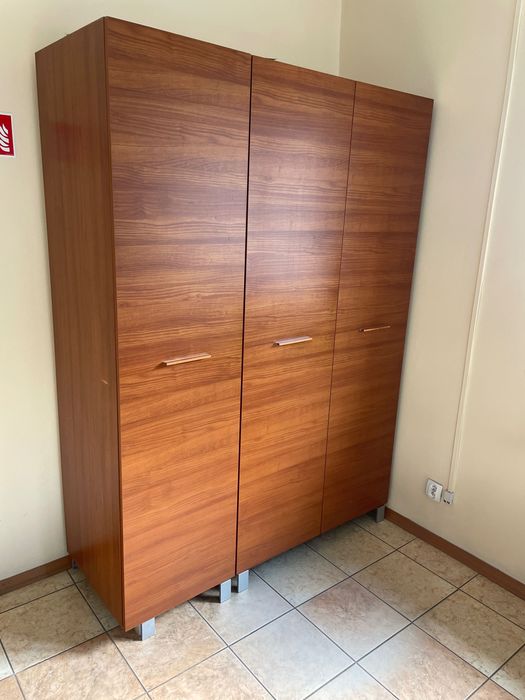 Szafa na ubrania, 3-drzwiowa, S150xG58xW210cm, możliwość dowozu.