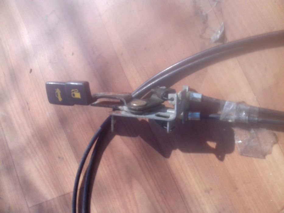 Мазда 323 . 1987року