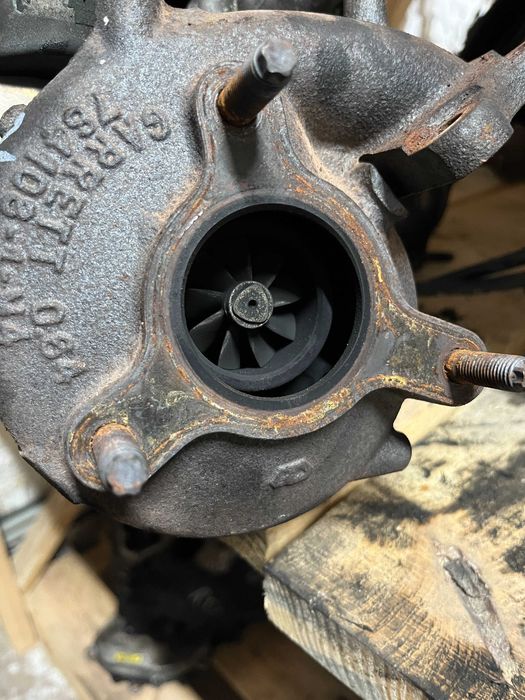 Турбіна 2.5 дизель турбина Nissan Navara D40 Pathfinder R51