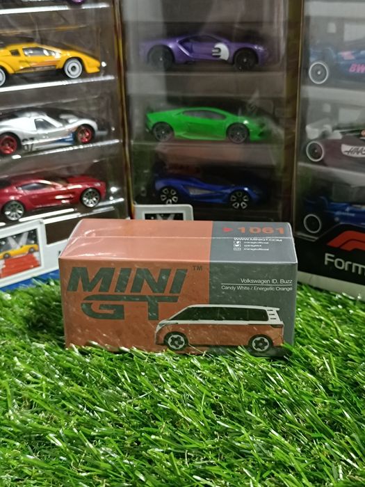 Mini GT Volkswagen lD. Buzz