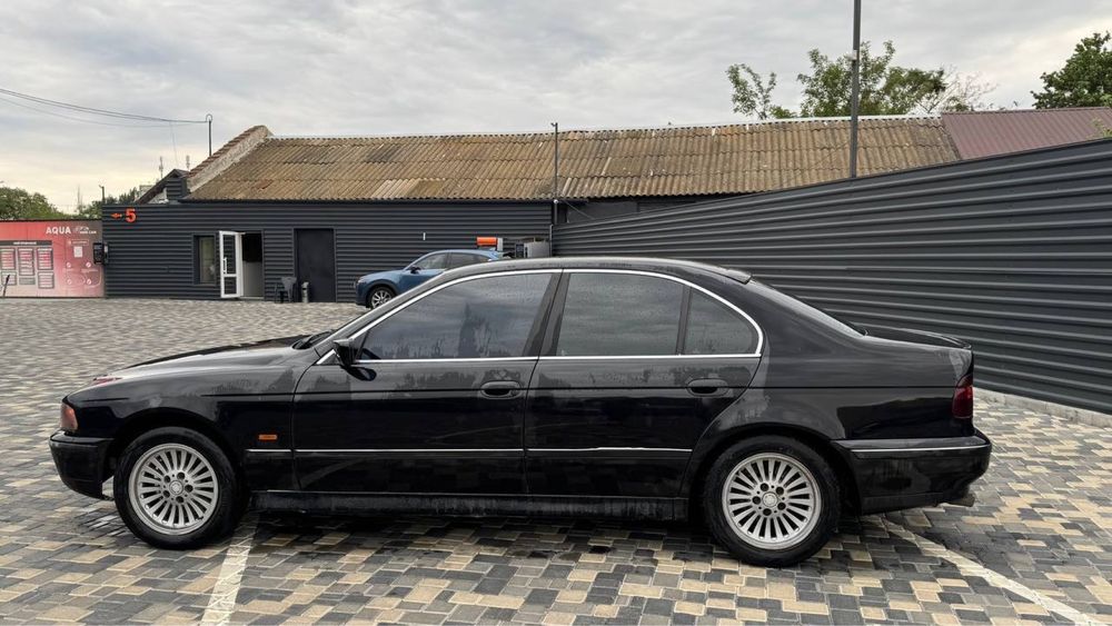 BMW E39 2.0.