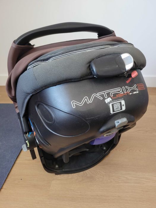 Conjunto Jané Matrix 2 - Ovo/Alcofa + Base rotativa Isofix + Carrinho de Passeio