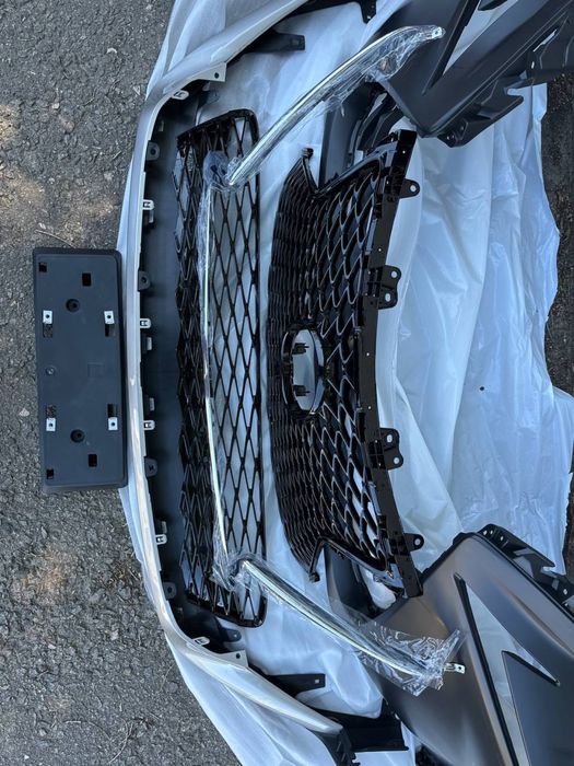 Бампер, передній бампер Lexus NX лексус НХ 2014 2015 2016 2017 2018