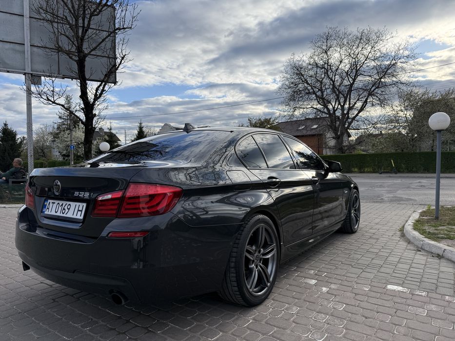 Продаж 535і BMW  2012 рік 3,0 Бензин