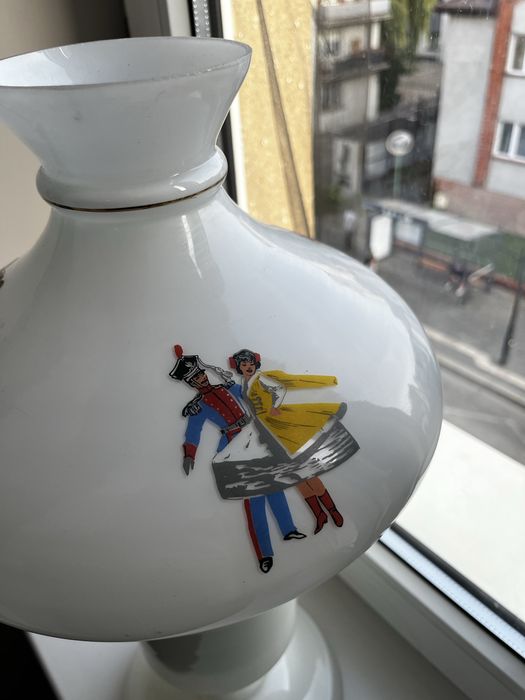 Szklana lampa naftowa stryjeńska - tańce ludowe